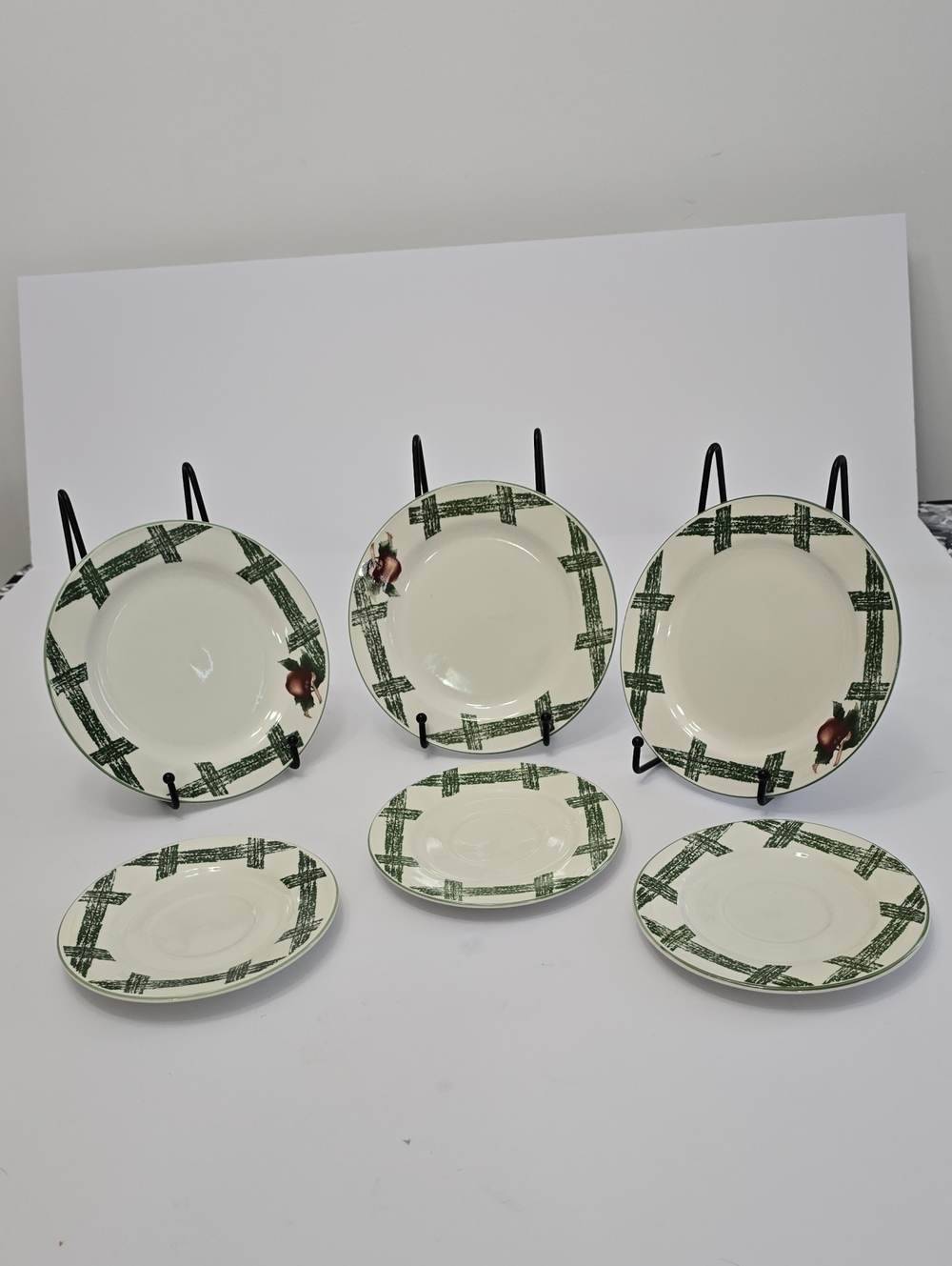 The Cades Cove Set Of 6 Citation Salad Plates & Saucers Stoneware Apple Plaid